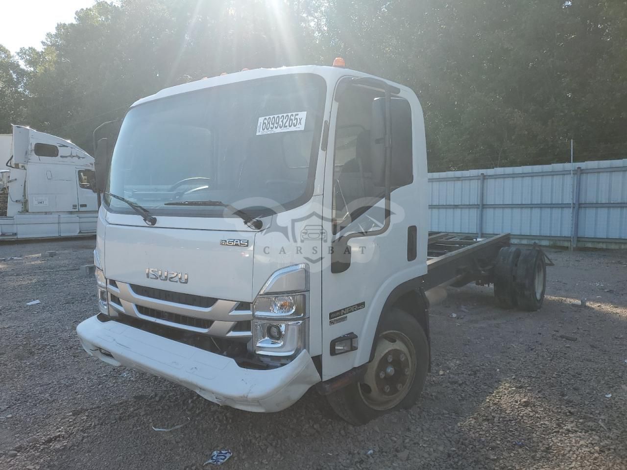 Isuzu NPR 6.6L 8 2025