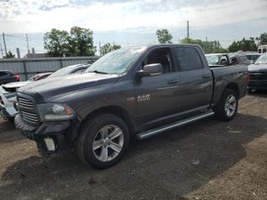 RAM 1500 SPORT 5.7L 8 2014