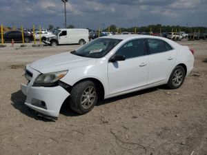 Chevrolet Malibu LS 2.5L 4 2013