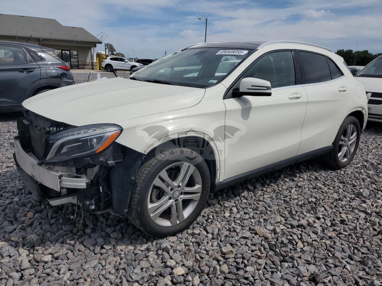 Mercedes-Benz GLA 250 4MATIC 2.0L 4 2015