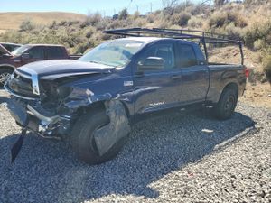 Toyota Tundra DOUBLE CAB SR5 5.7L 8 2011