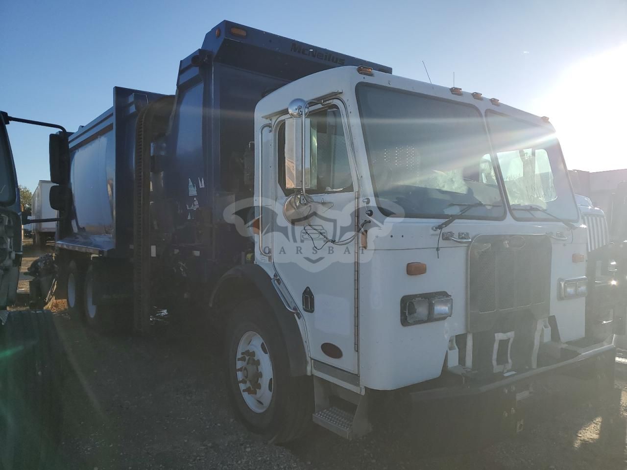 Peterbilt 320/325 11.9L 6 2012