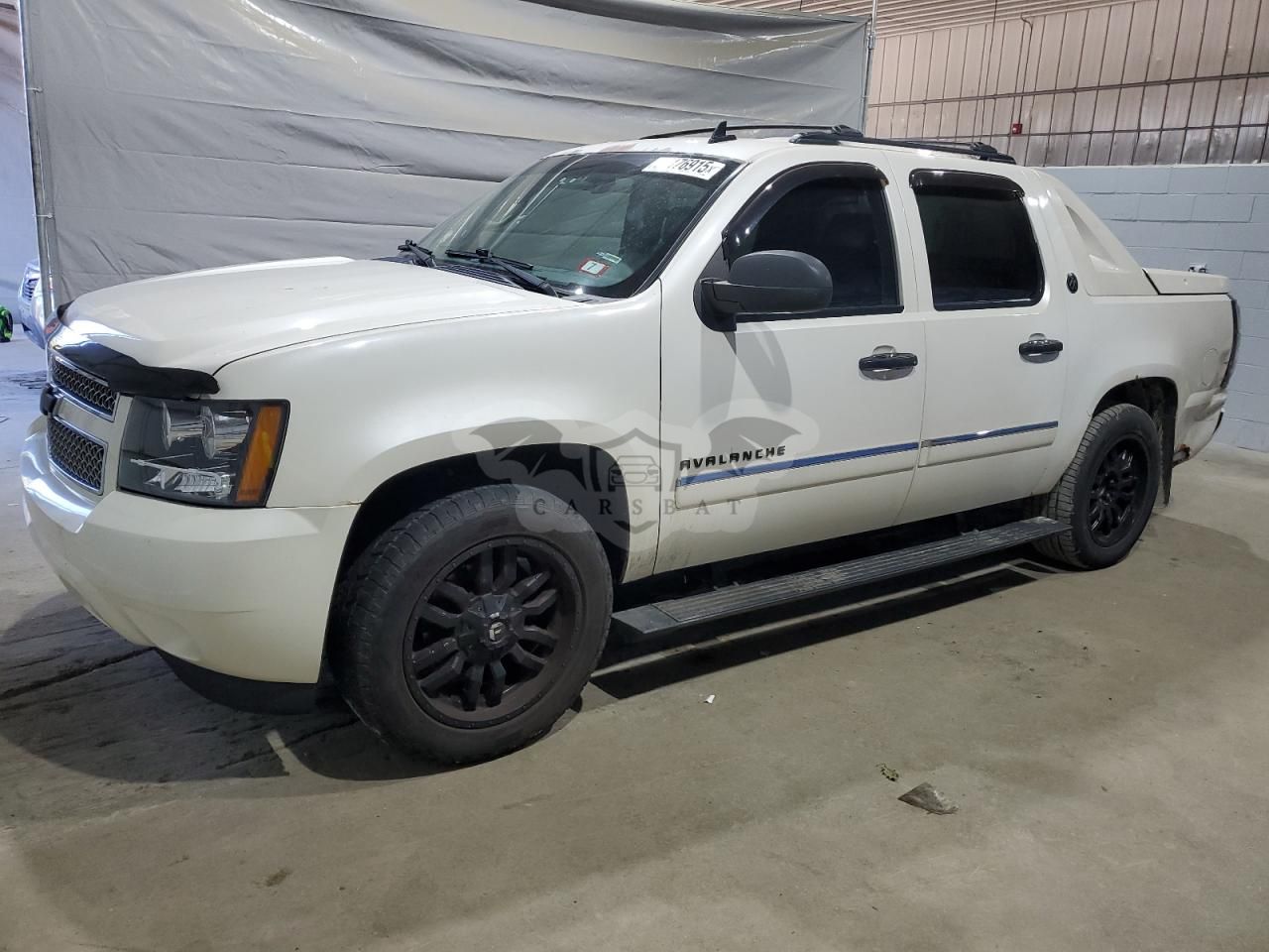 Chevrolet Avalanche LTZ 5.3L 8 2013