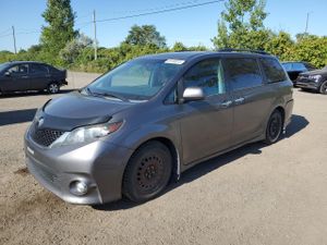 Toyota Sienna SPORT 3.5L 6 2013