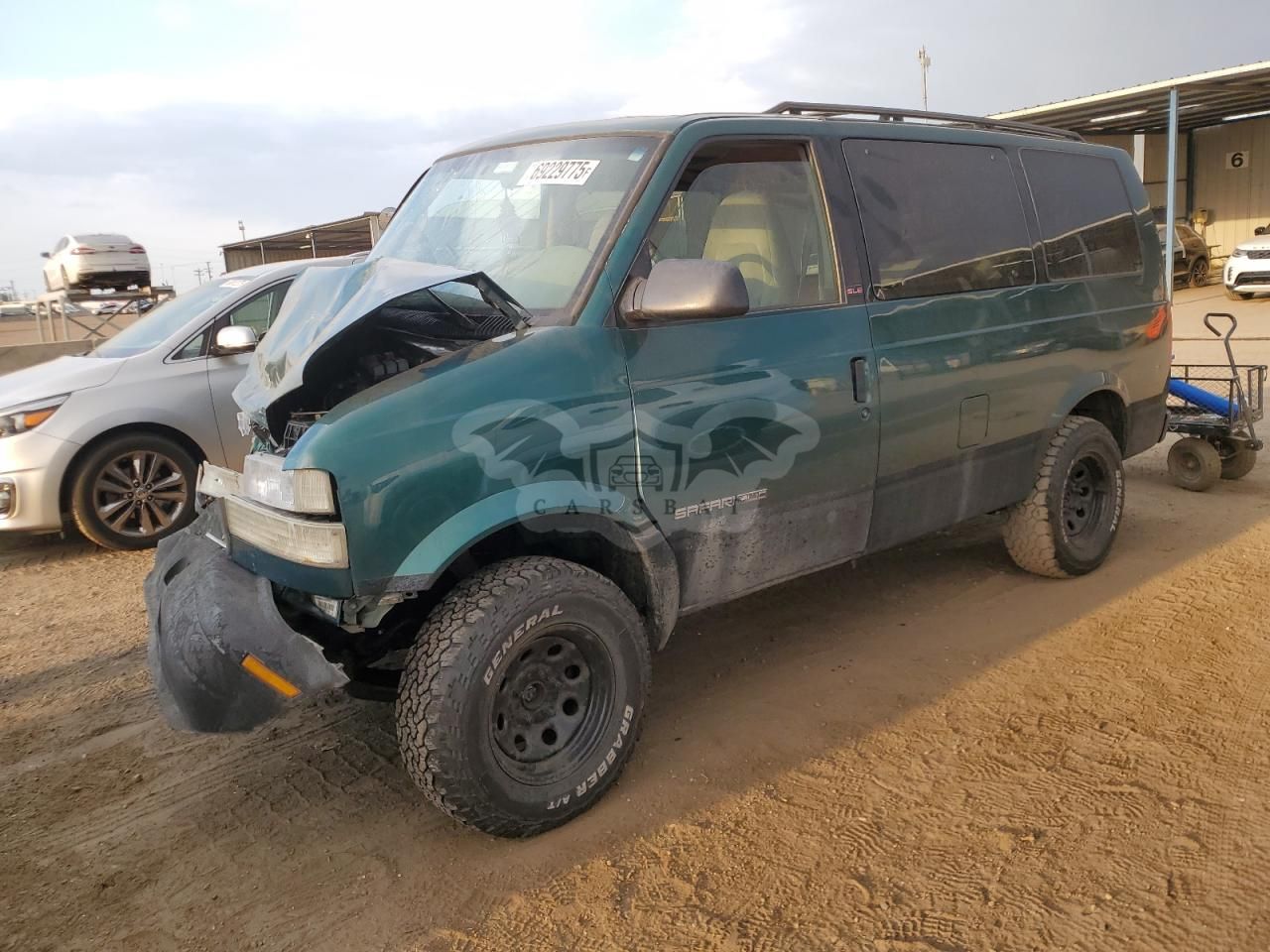GMC Safari XT 4.3L 6 2001