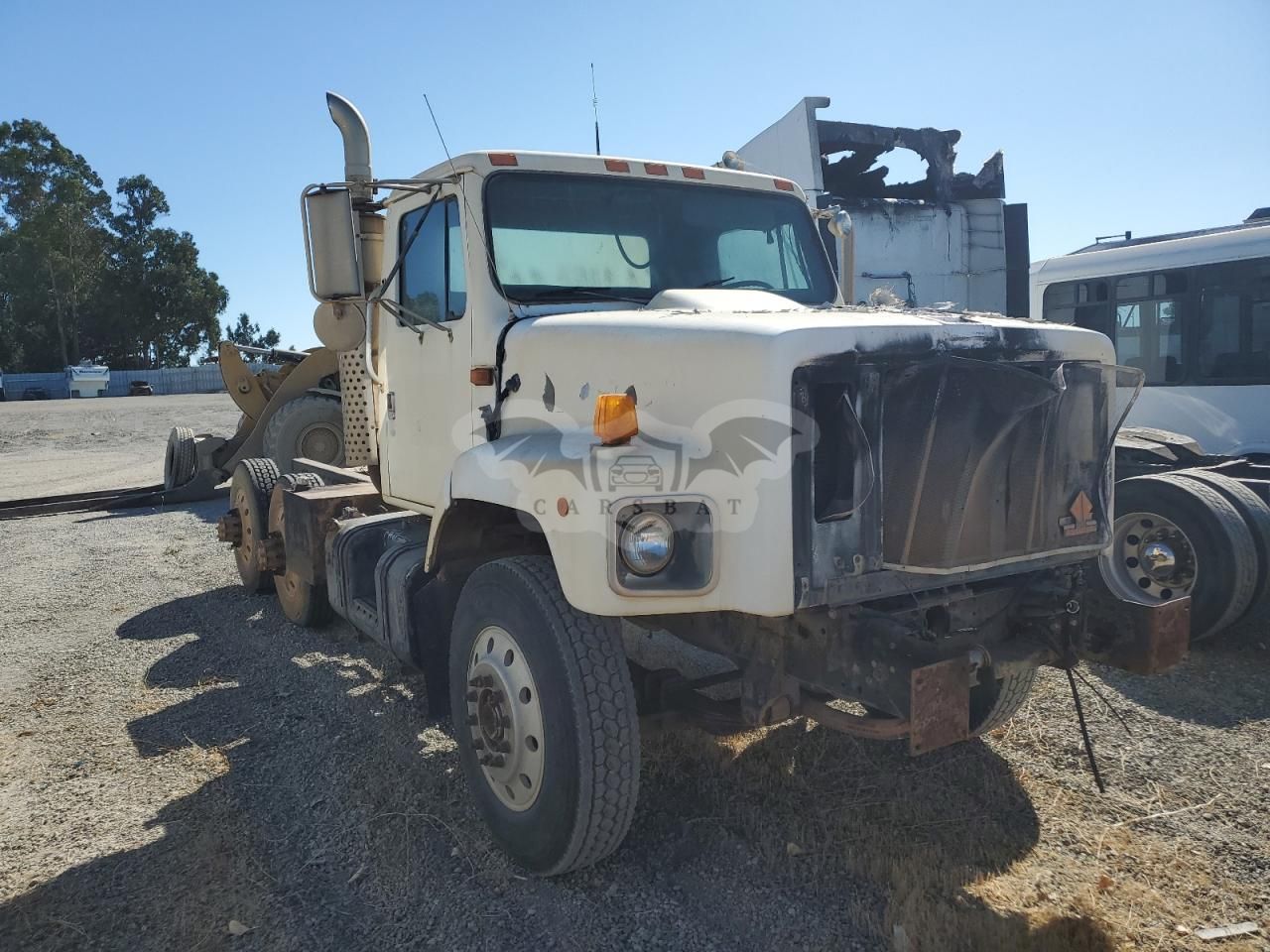 International 1000 / 2000 Series 2674 10.0L 6 1990