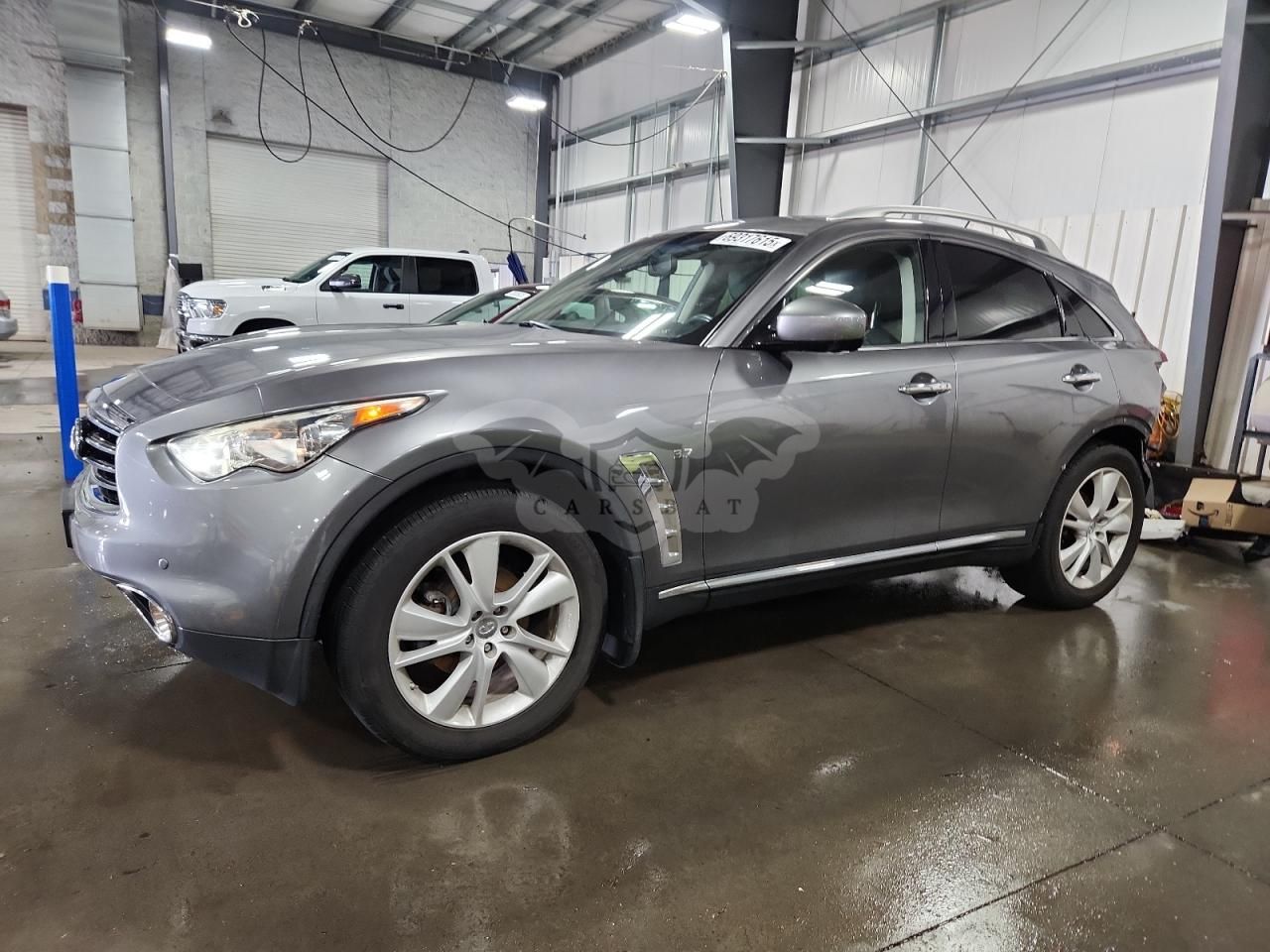 Infiniti QX70 3.7L 6 2015