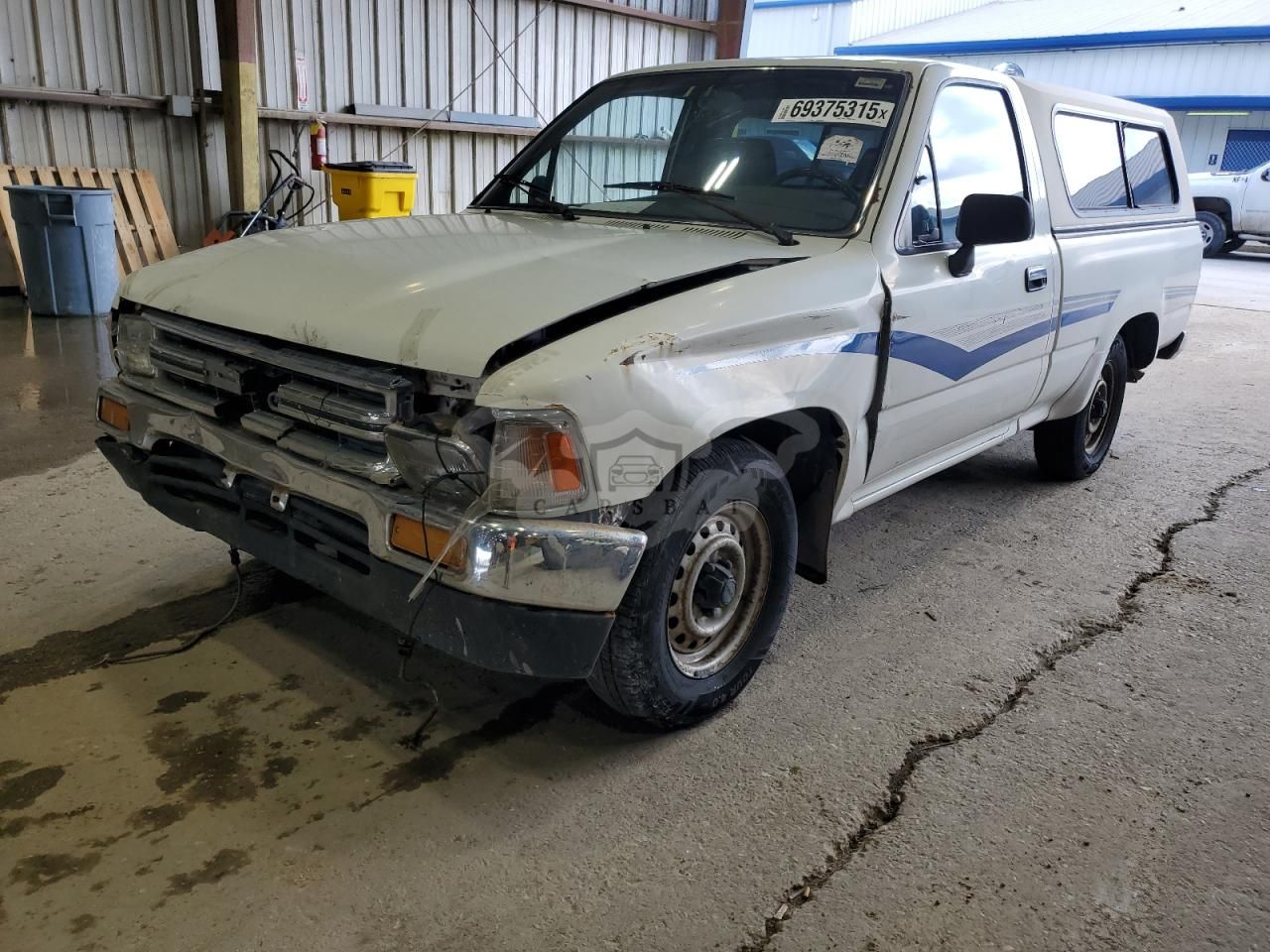 Toyota Hilux 1/2 TON SHORT WHEELBASE DLX 2.4L 4 1990