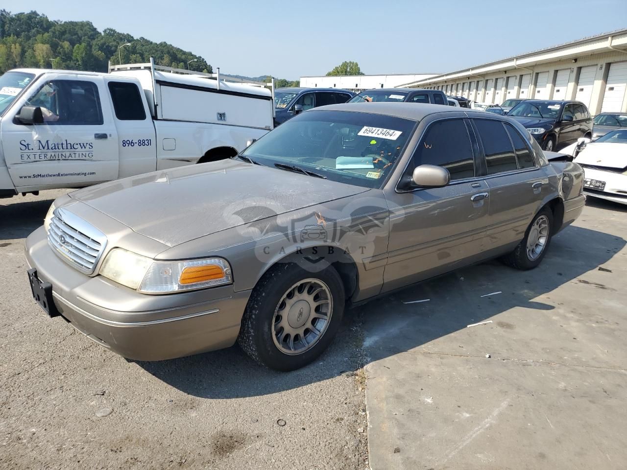Ford Crown 4.6L 8 2002