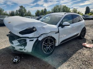 Porsche Macan 2.0L 4 2021