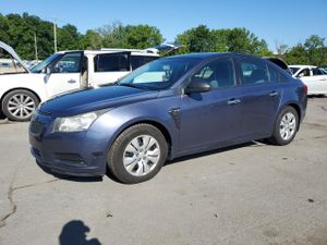 Chevrolet Cruze LS 1.8L 4 2013