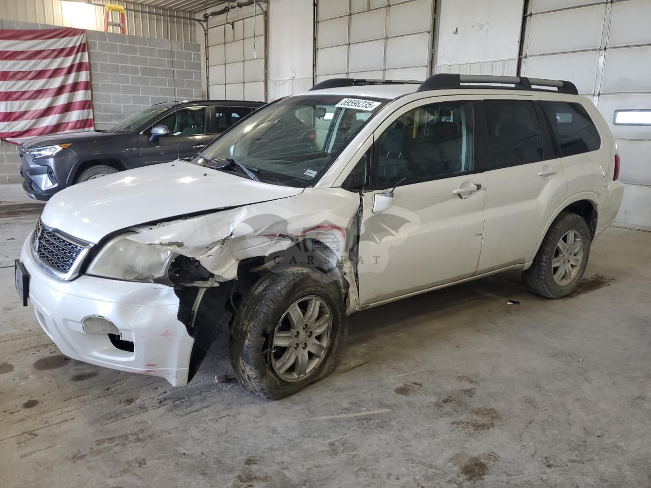 Mitsubishi Endeavor LS 3.8L 6 2011