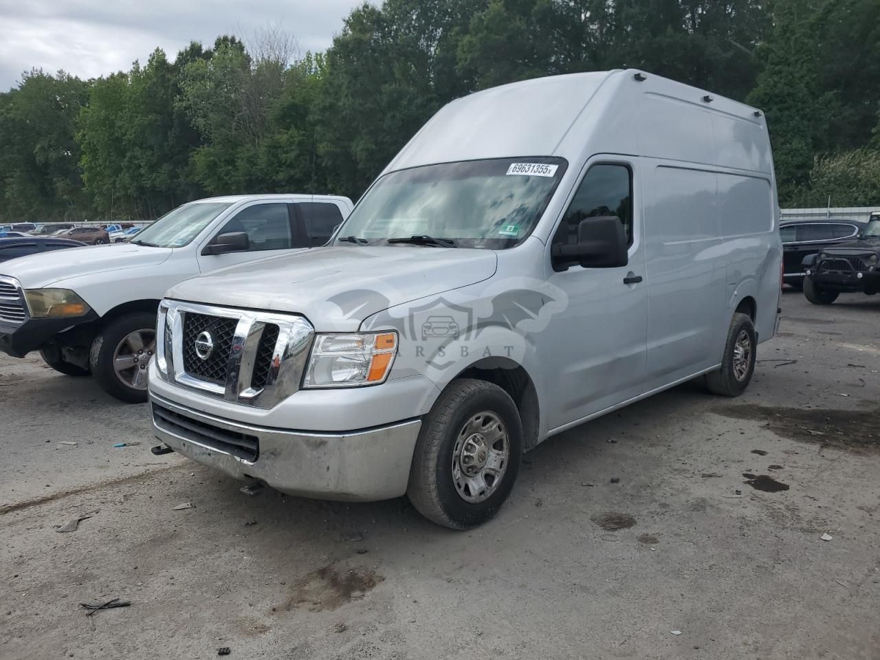 Nissan NV series 2500 5.6L 8 2013