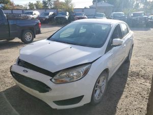 Ford Focus SE 2.0L 4 2015