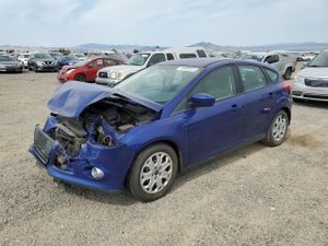 Ford Focus SE 2.0L 4 2012