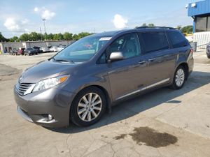 Toyota Sienna XLE 3.5L 6 2015