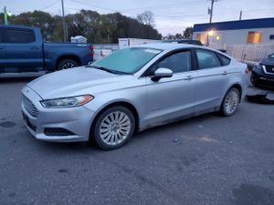 Ford Fusion S HYBRID 2.0L 4 2015