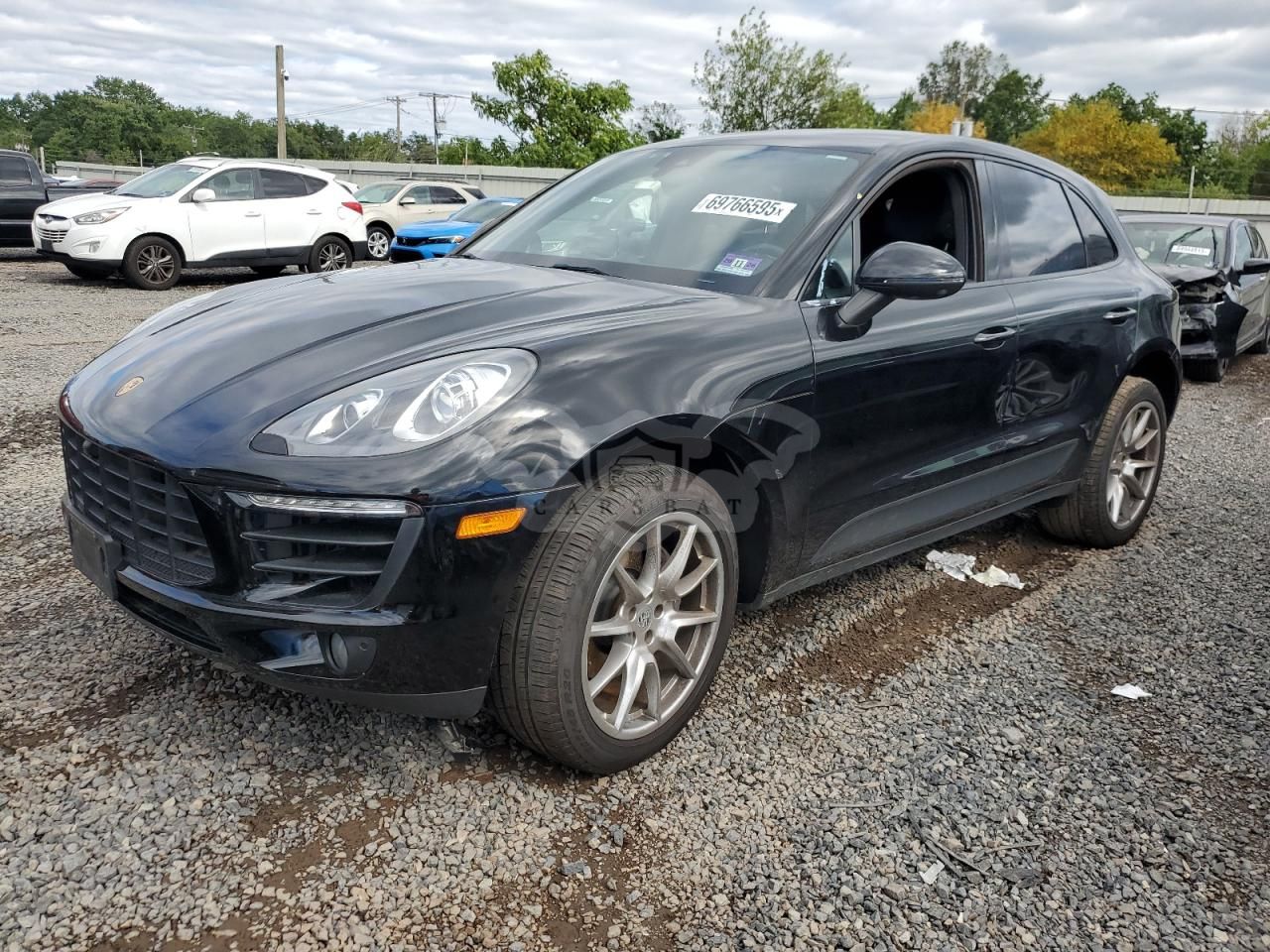 Porsche Macan 2.0L 4 2017