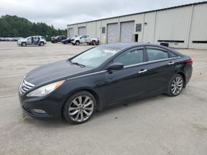 Hyundai Sonata SE 2.4L 4 2013