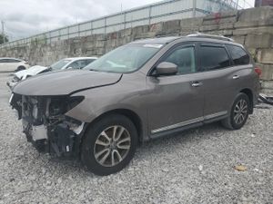 Nissan Pathfinder S 3.5L 6 2013