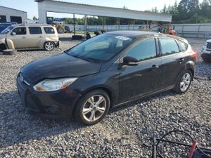 Ford Focus SE 2.0L 4 2014