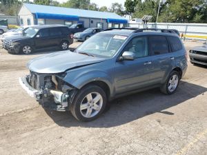 Subaru Forester 2.5X LIMITED 2.5L 4 2010