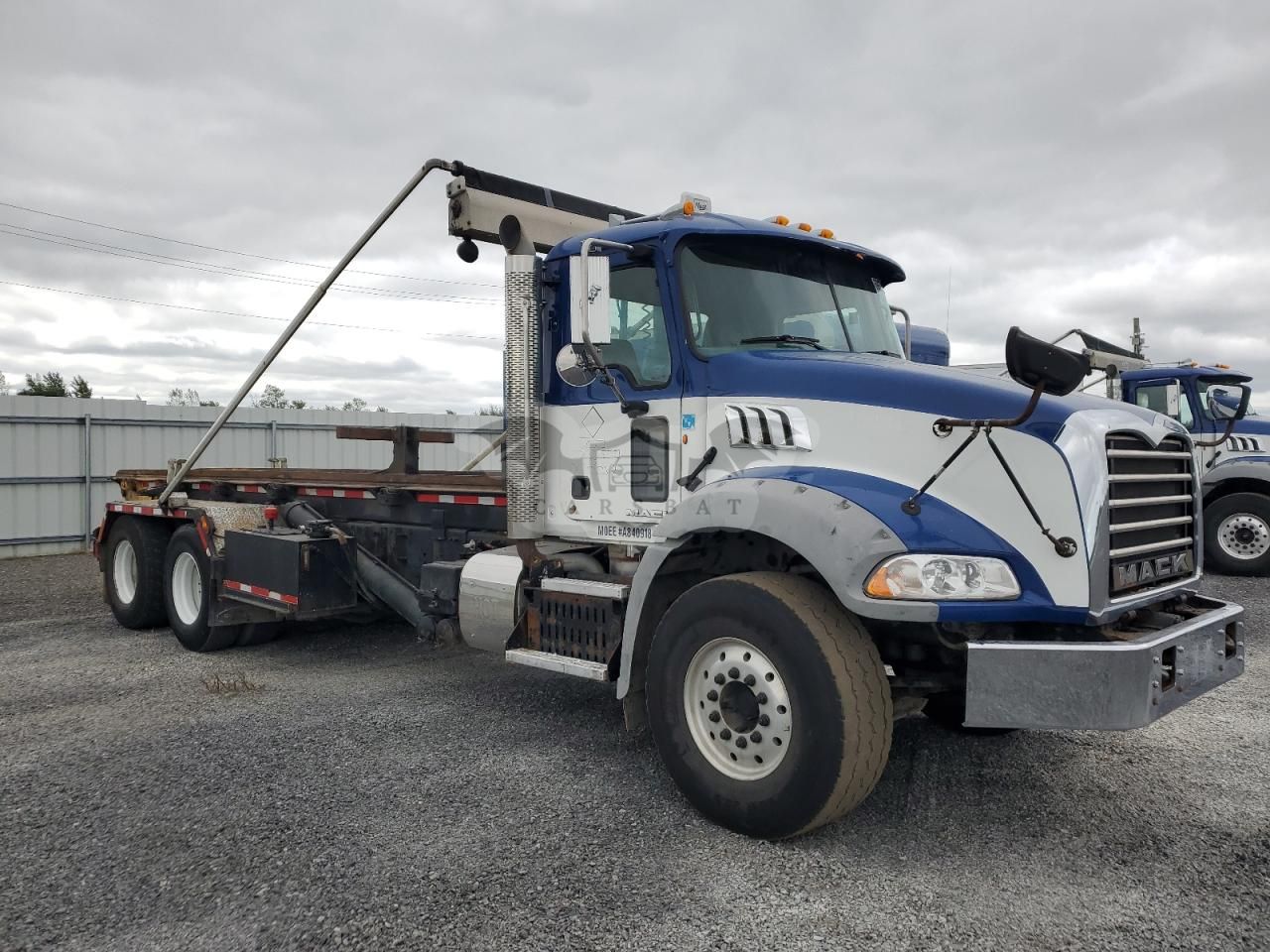 Mack 800 GU800 10.8L 6 2012
