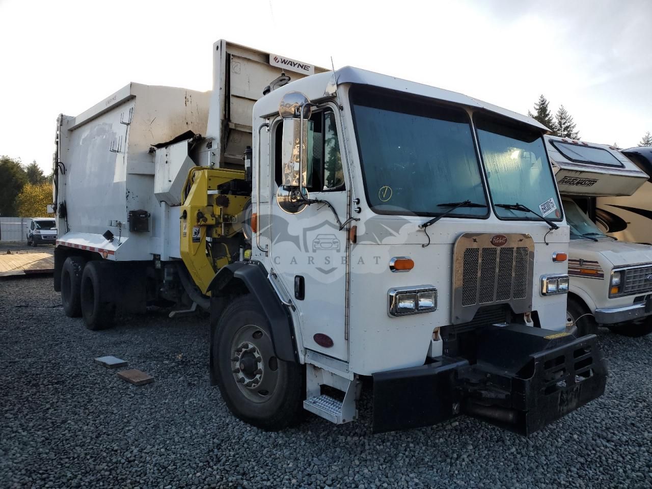 Peterbilt 320/325 11.9L 6 2014