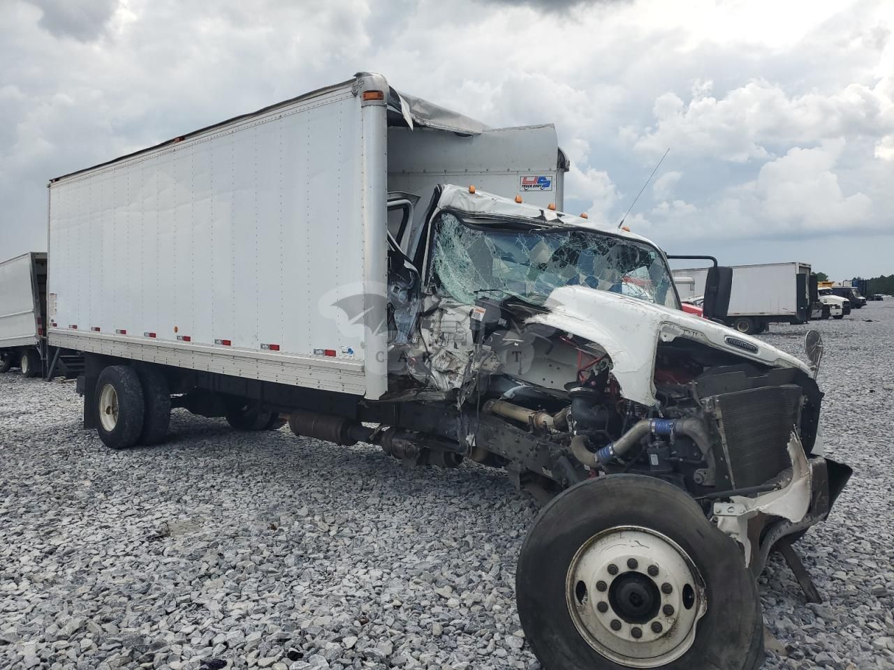Freightliner Business Class M2 106 MEDIUM DUTY 6.7L 6 2013