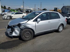 Nissan Versa S 1.8L 4 2011