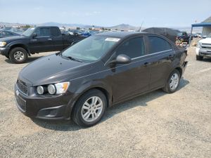 Chevrolet Aveo (Sonic) LT 1.8L 4 2013