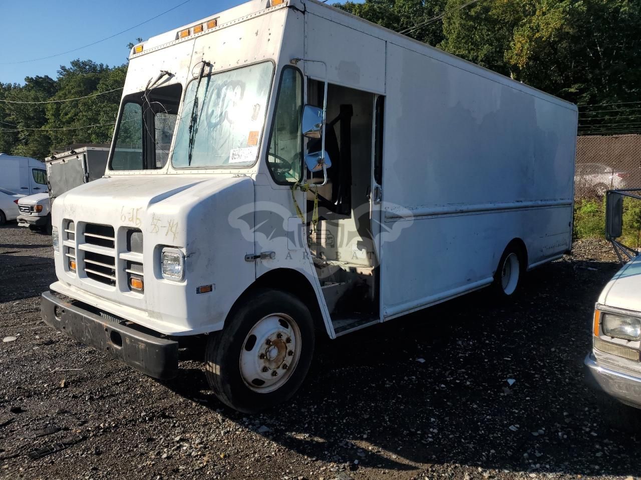 International 1000 / 2000 Series 1652 7.2L 8 2001