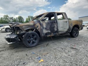 RAM 1500 ST 5.7L 8 2014