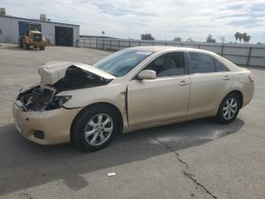 Toyota Camry BASE 2.5L 4 2011
