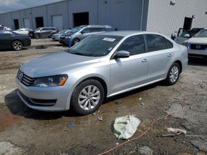 Volkswagen Passat S 1.8L 4 2015