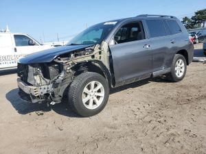 Toyota Highlander BASE 2.7L 4 2013