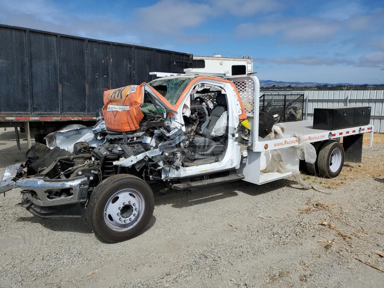 Ford F-450 SUPER DUTY 6.7L 8 2024