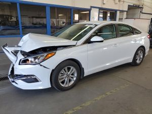 Hyundai Sonata SE 2.4L 4 2015