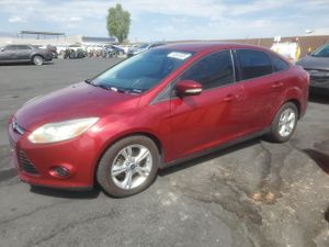 Ford Focus SE 2.0L 4 2013