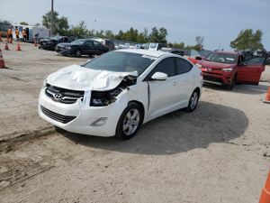 Hyundai Elantra GLS 1.8L 4 2013