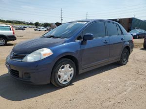 Nissan Versa S 1.8L 4 2011