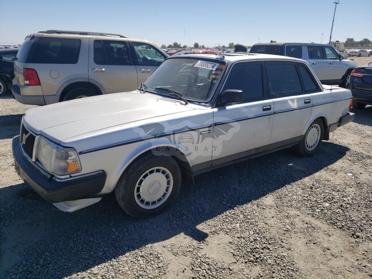 Volvo 240 BASE 2.3L 4 1990