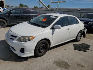 Toyota Corolla BASE 1.8L 4 2011
