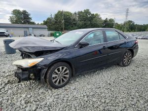 Toyota Camry LE 2.5L 4 2015