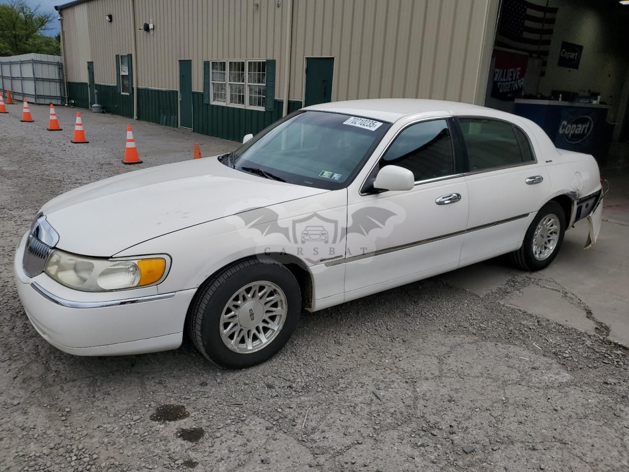 Lincoln Town Car SIGNATURE 4.6L 8 1998