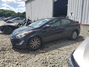 Hyundai Elantra SE 1.8L 4 2015