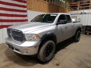 RAM 1500 SLT 5.7L 8 2015