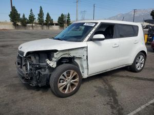 Kia Soul + 2.0L 4 2015