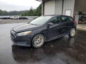 Ford Focus SE 2.0L 4 2015