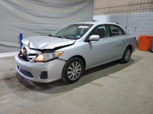 Toyota Corolla BASE 1.8L 4 2013